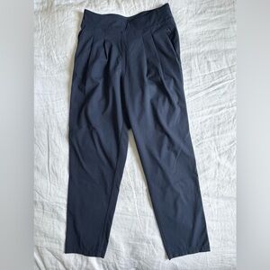 KIT & ACE Woman's 'playful' pants in blue. Size 6